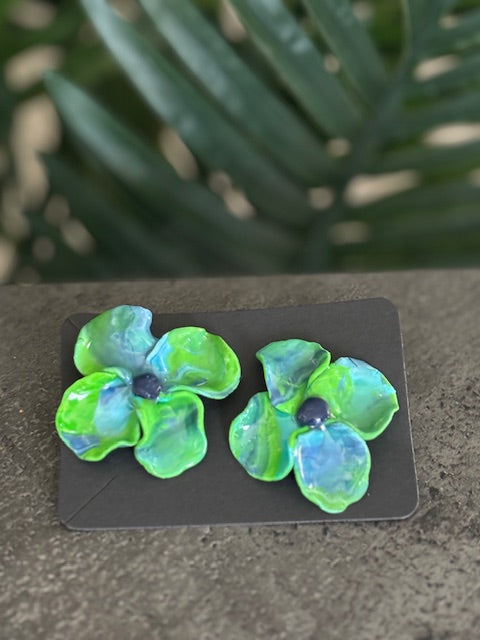 Boucle d'oreille fleur 4 petales