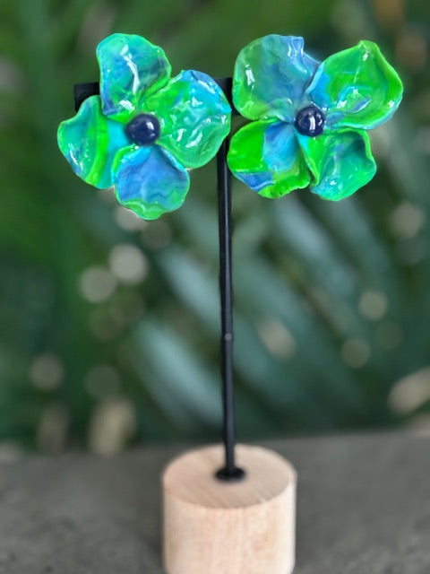 Boucle d'oreille fleur 4 petales